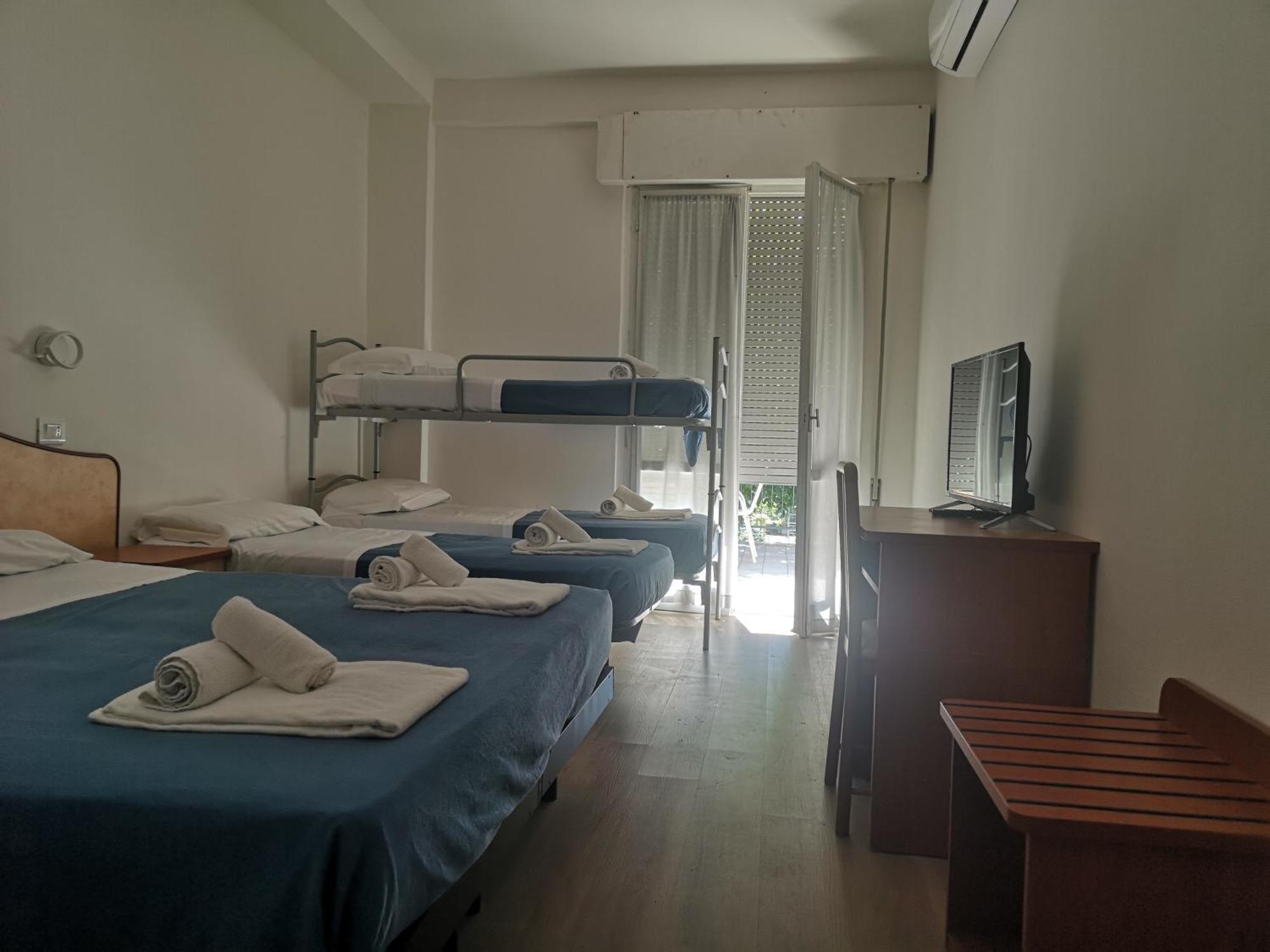 Hotel Holiday Sunshine Summer Misano Adriatico Exterior photo