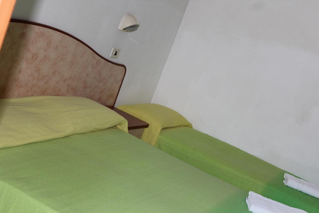 Hotel Holiday Sunshine Summer Misano Adriatico Exterior photo
